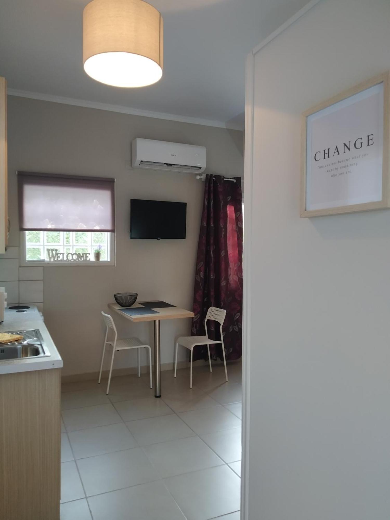 Trousas Apartments โรดา ภายนอก รูปภาพ