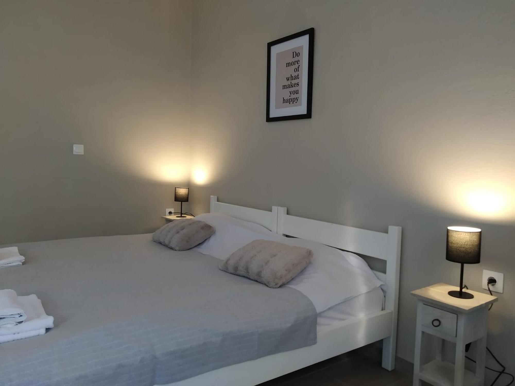 Trousas Apartments โรดา ภายนอก รูปภาพ