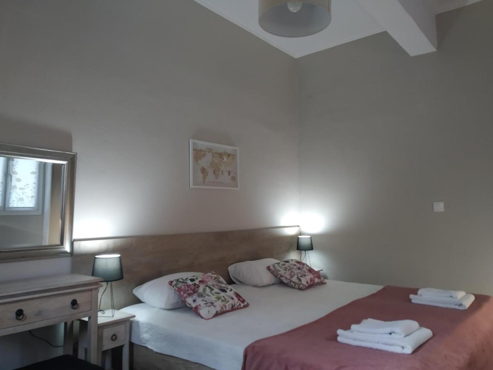Trousas Apartments โรดา ภายนอก รูปภาพ
