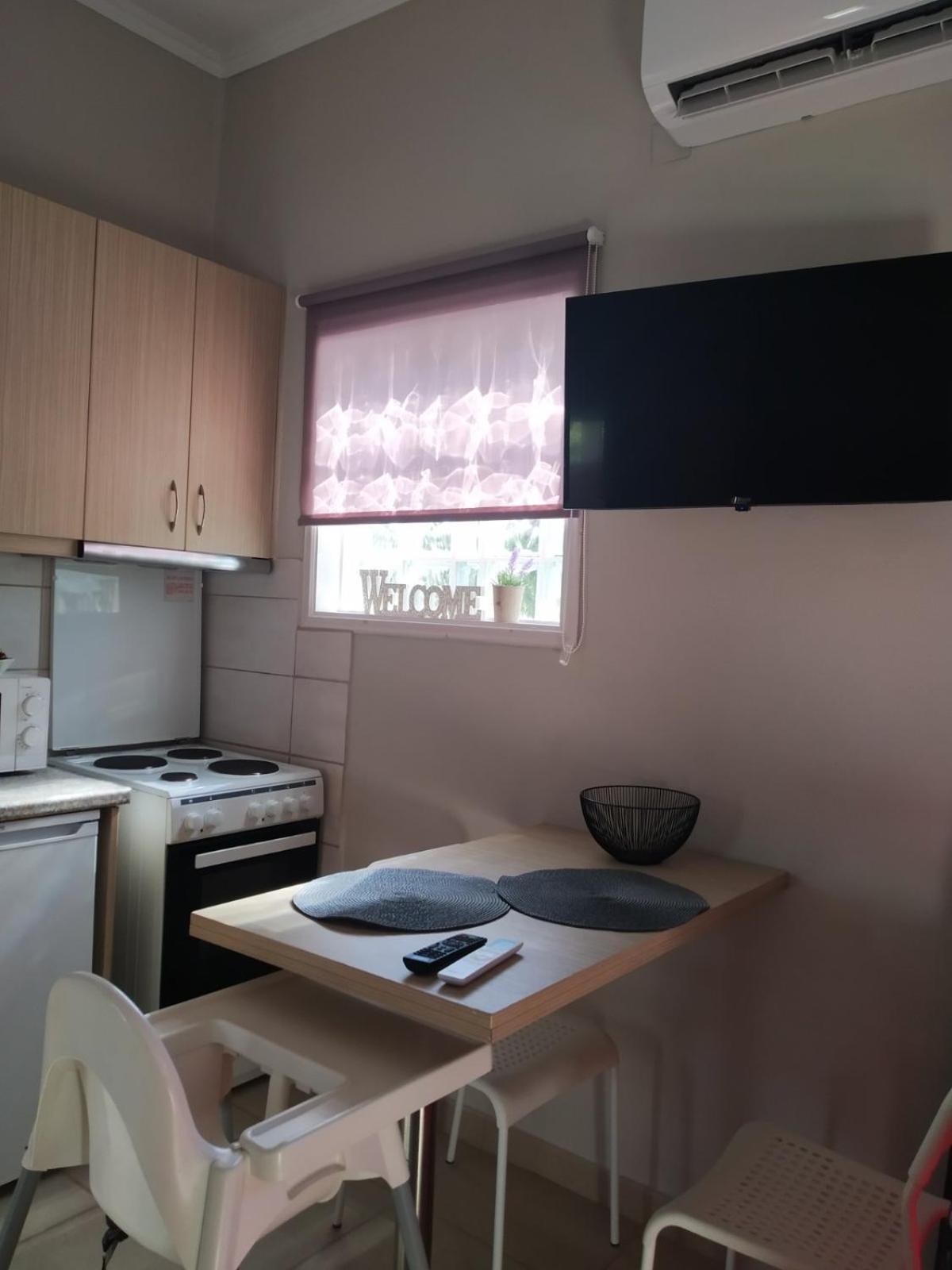 Trousas Apartments โรดา ภายนอก รูปภาพ